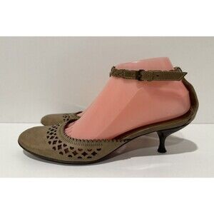 L’ Autre Chose women size 38.5 US 8  brown ankle strap  round toe cut out pumps